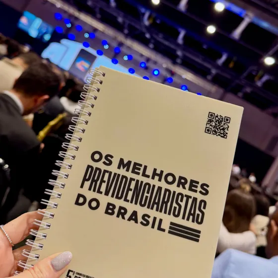 Caderno do congresso com a capa Os melhores previdenciaristas do Brasil